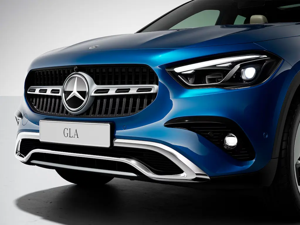 Nueva parte frontal con Faros LED High Performance