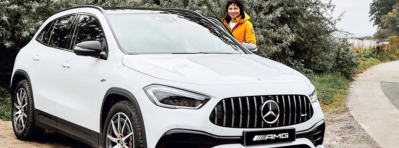 GLA 250 4MATIC gallery image
